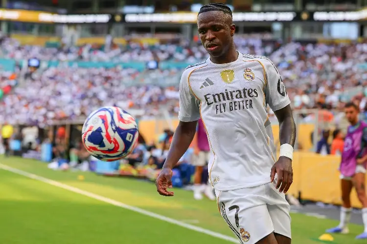 Los insultos contra Vinicius son injustos: Courtois