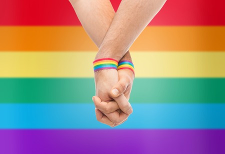 Autoridades de China Ordenan Eliminar Apps de Citas LGBTIQ+