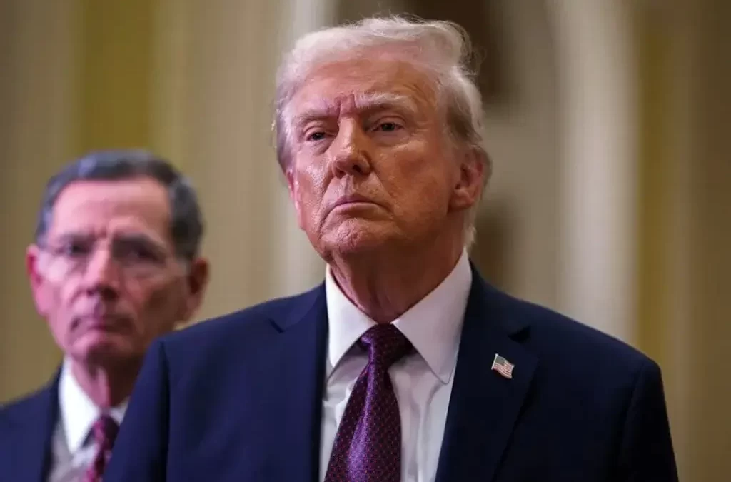 Afirman que Trump está planeando mantener llamada telefónica con Maduro