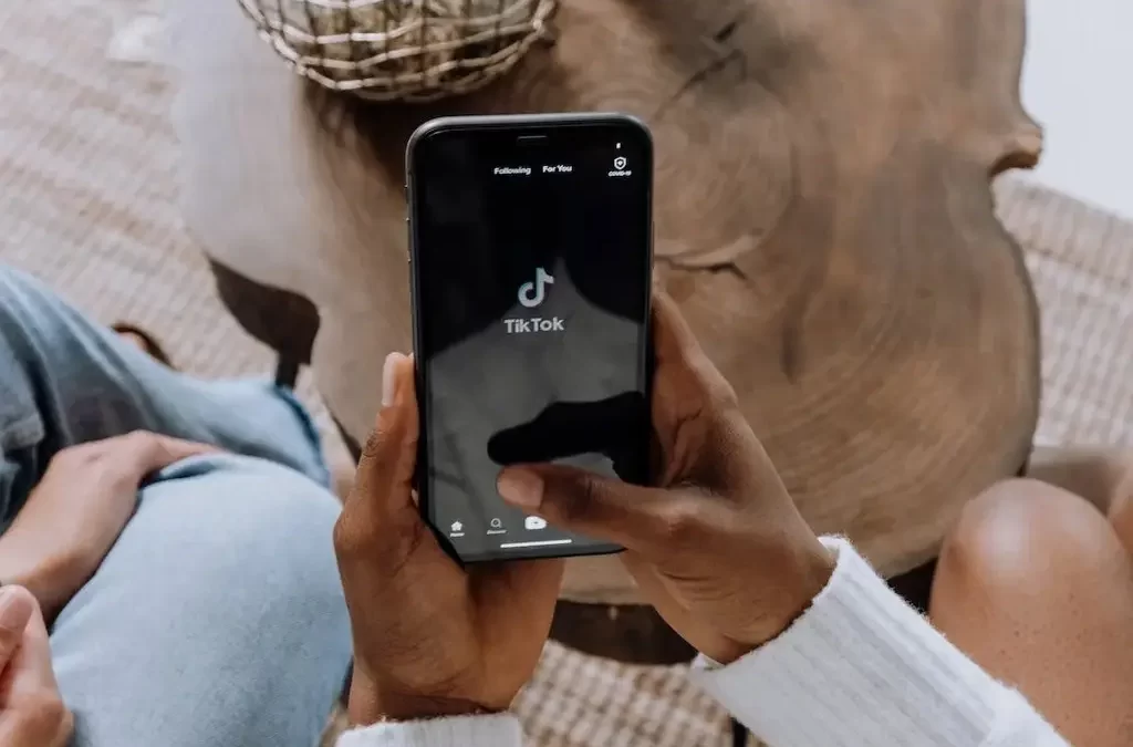 TikTok dice que es «categóricamente falso» que tenga un diseño adictivo