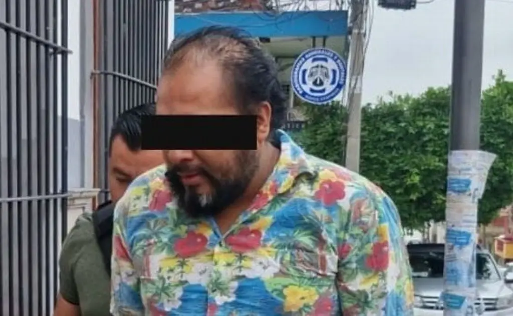 Sale de prisión director de periódico ‘El Buen Tono’; esto se sabe