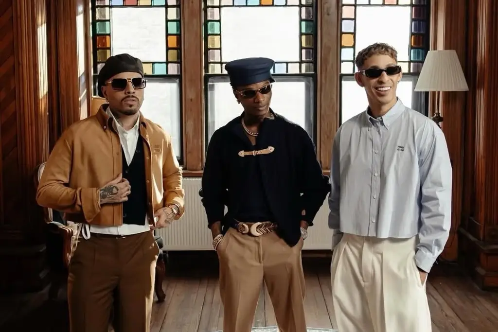 Rvssian se reúne con Rauw Alejandro en ‘Pongo’ junto a Wizkid (+video)