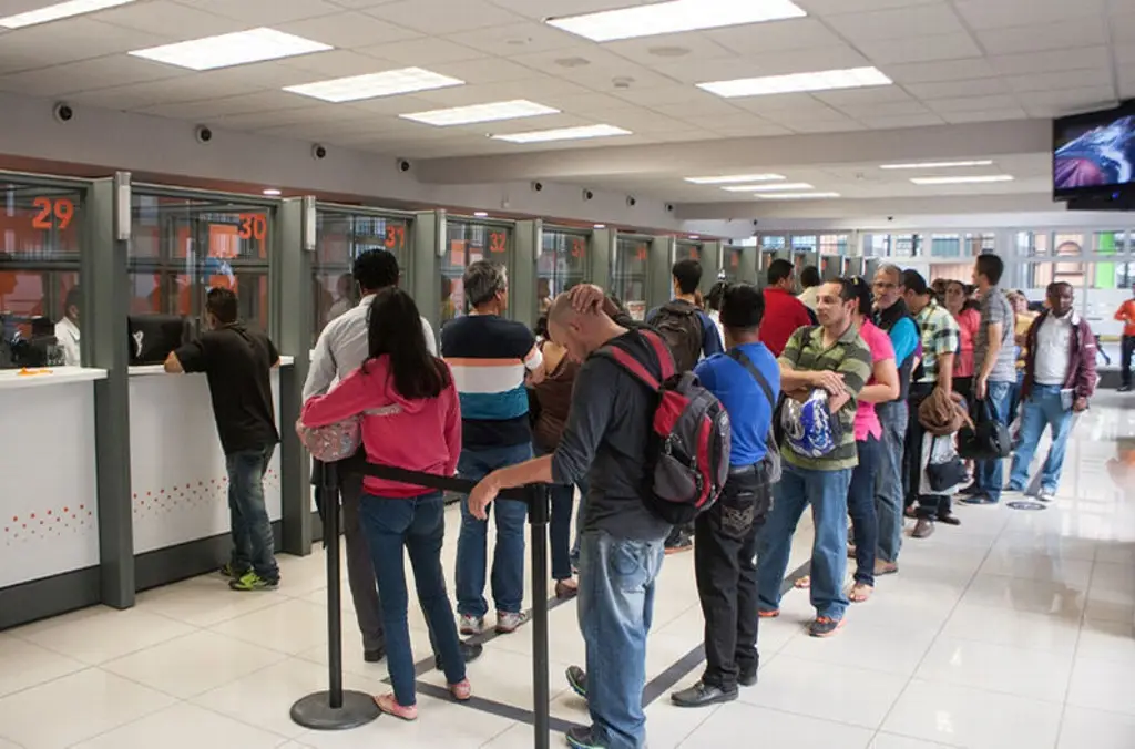 ¿Qué bancos cerrarán 4 días seguidos? ¿Cuándo? ¿Por qué?